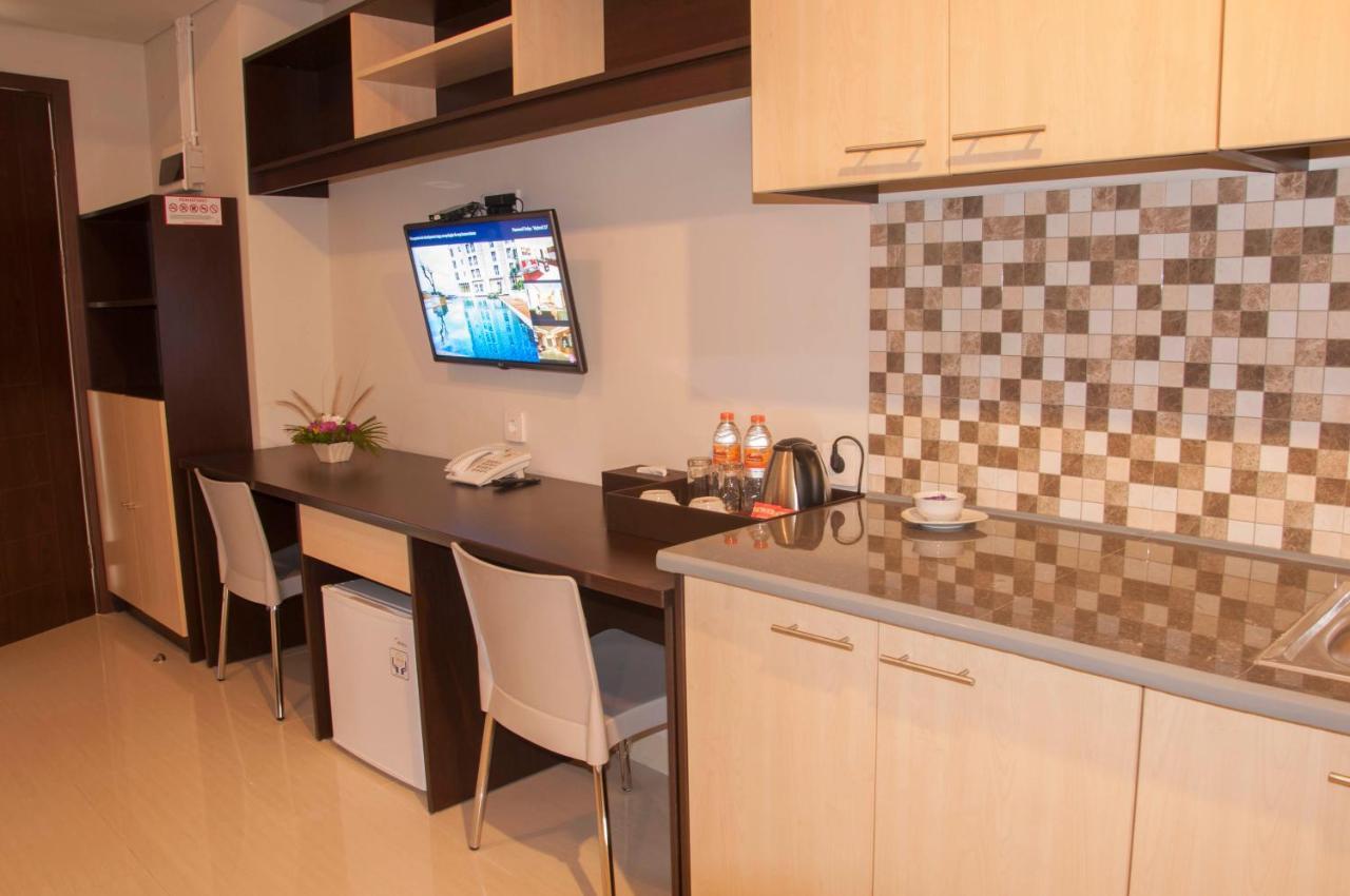 Skyland City Hotel Jatinangor Cilimus Extérieur photo
